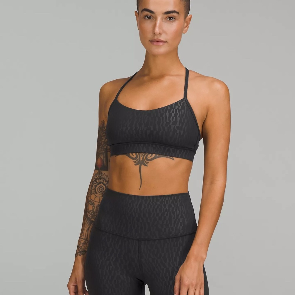 Lululmon Athletica Flow Y Nulu Bra Light Support A-C Cups